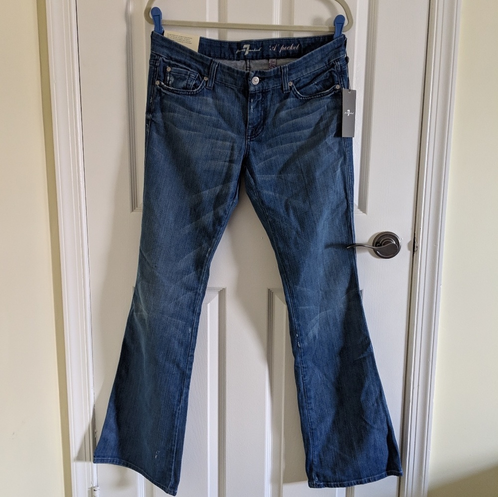 7 For All Mankind // Flared Jeans // 'a' Pocket